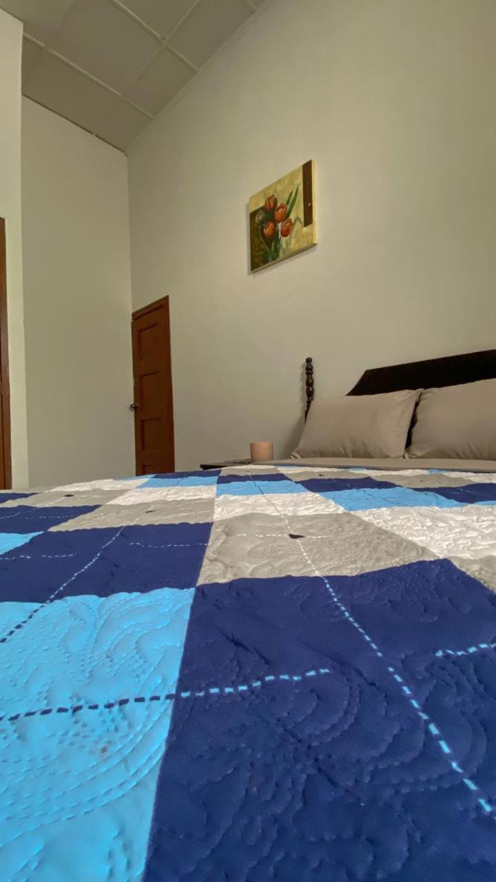 Hostal Velvet Plaza Santa Ana Luaran gambar